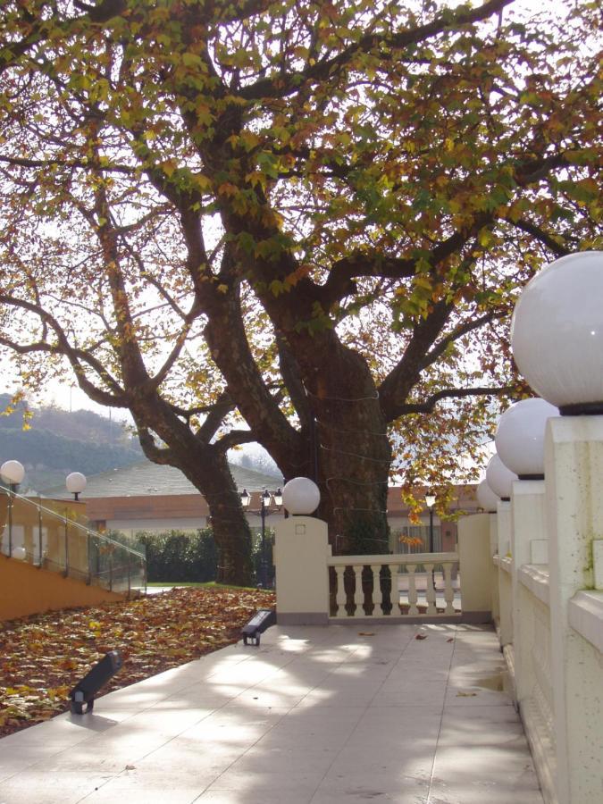 Hotel Arcea Palacio De Las Nieves Langreo Exteriör bild